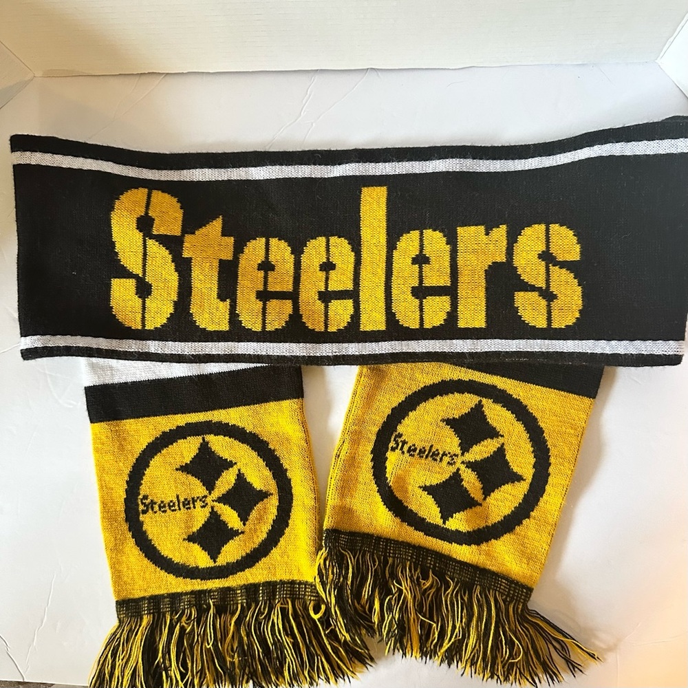 Pittsburg Steelers winter scarf